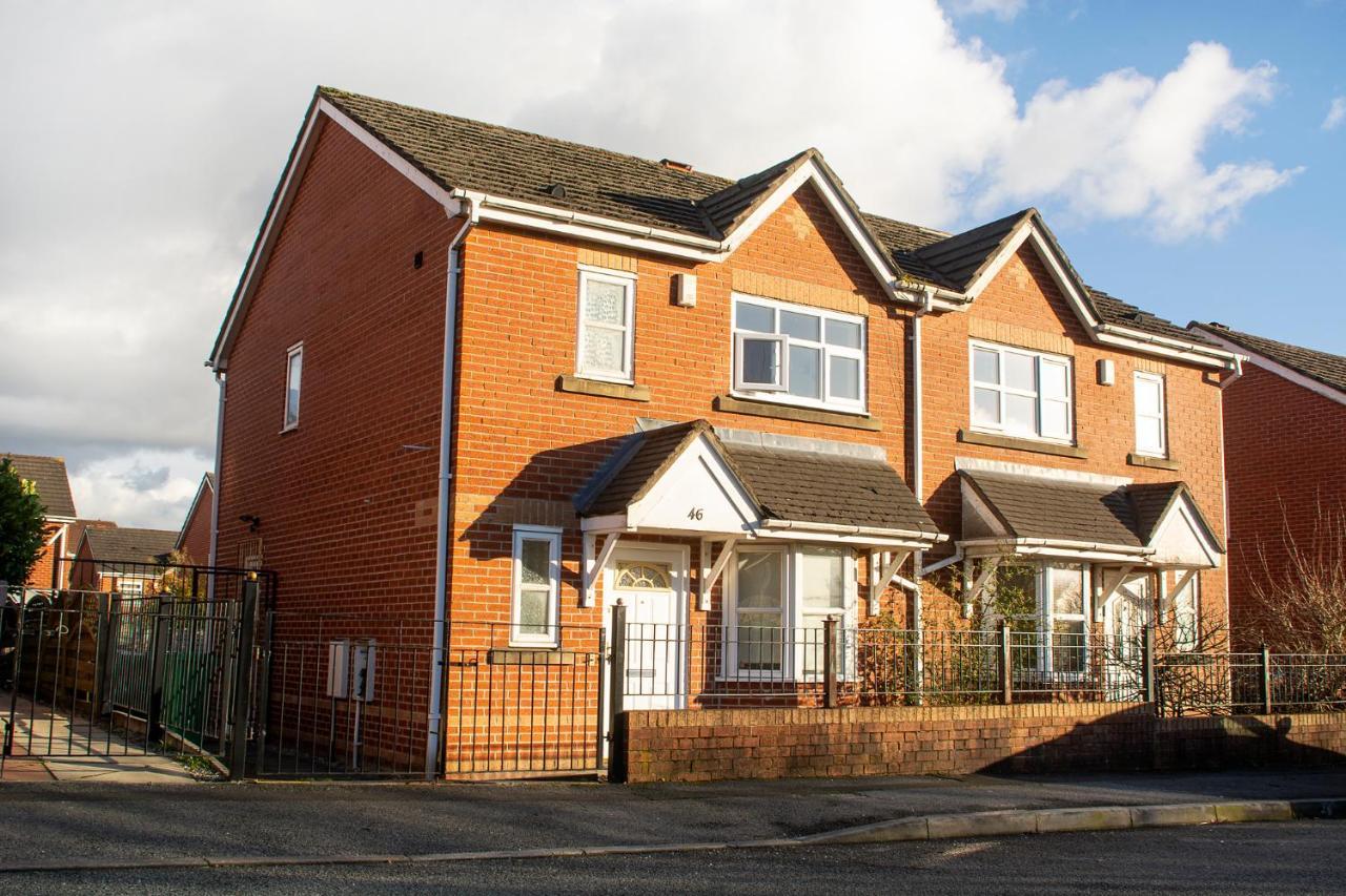 Cosy 3-Bed Home Close To City Centre マンチェスター エクステリア 写真